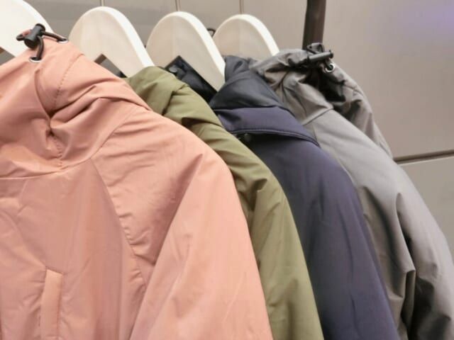 ワークマン 撥水パデッドロングフーディ カラーバリエーション