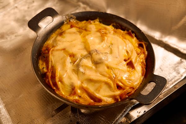 焚き火の熱を集めて調理できる!?画期的なギアが凄すぎた！