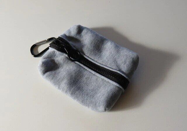 ダイソー ポケティケース（カラビナ付）