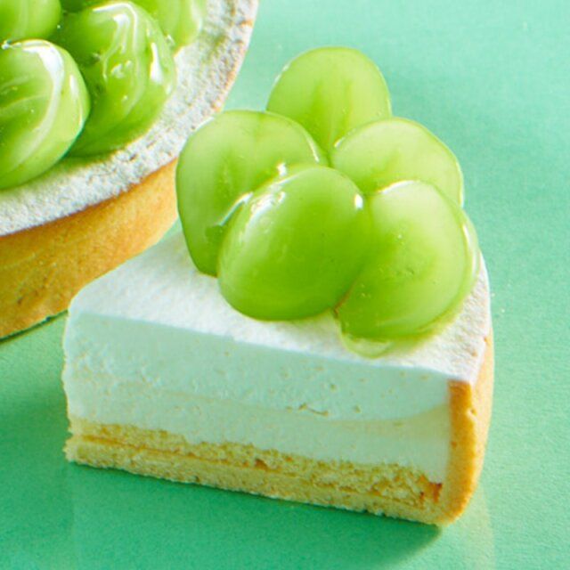 シャトレーゼ 山梨県産シャインマスカットのレアチーズタルト