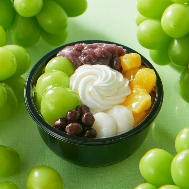 シャトレーゼ 山梨県産シャインマスカットのクリームあんみつ