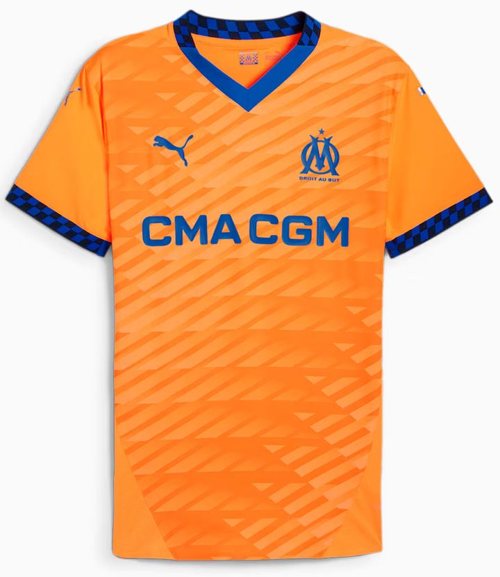 特別エンブレム登場！名門マルセイユの今季ユニフォームを一挙紹介 サードは「自動車デザイン」に