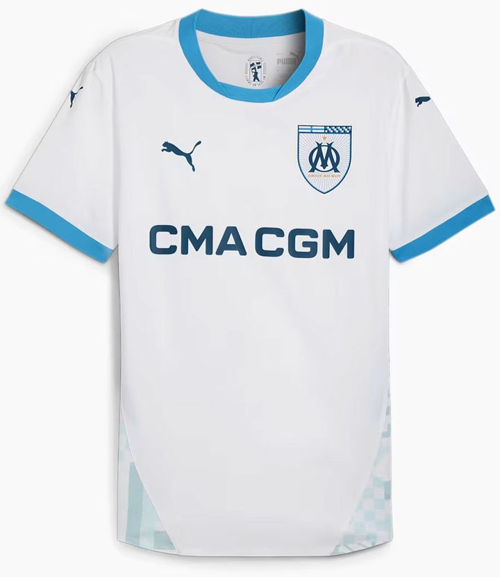 特別エンブレム登場！名門マルセイユの今季ユニフォームを一挙紹介 サードは「自動車デザイン」に
