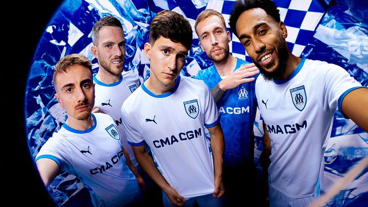 特別エンブレム登場！名門マルセイユの今季ユニフォームを一挙紹介 サードは「自動車デザイン」に