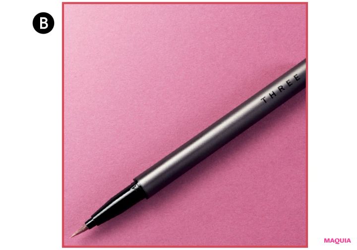 エレガンスのツヤ感リップで旬顔に！ 唇が主役の最新秋メイクを解説_4