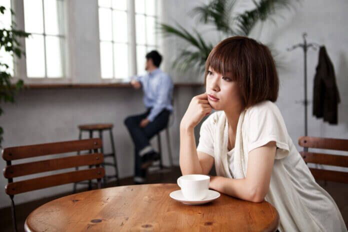 男性は冷めてるかも？ プロポーズ待ちの女性がしてはいけないNG行動5つ