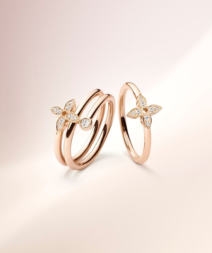 右から「イディール ブロッサム」リング（RG×ダイヤモンド）￥500,500、￥292,600