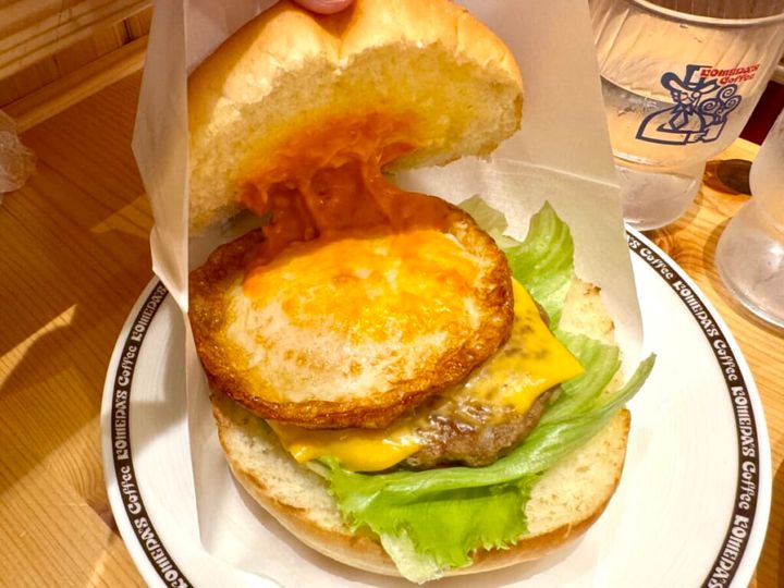 「お月見フルムーンバーガー」リニューアルされたソース