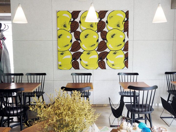 鎌倉の路地裏で見つけた♪ 北欧を感じる癒やしのヴィンテージ雑貨カフェ「白と熊 藝品」