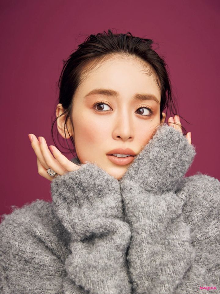 泉 里香さん×最旬アーティストが提案！ 秋のアイメイク、コーラル＆ゴールドはどう使う？_10