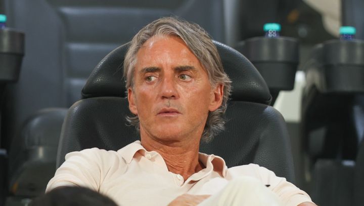 サウジのスター爆買い、代表監督のマンチーニが批判 「サウジ代表選手20人はクラブでベンチ要員」