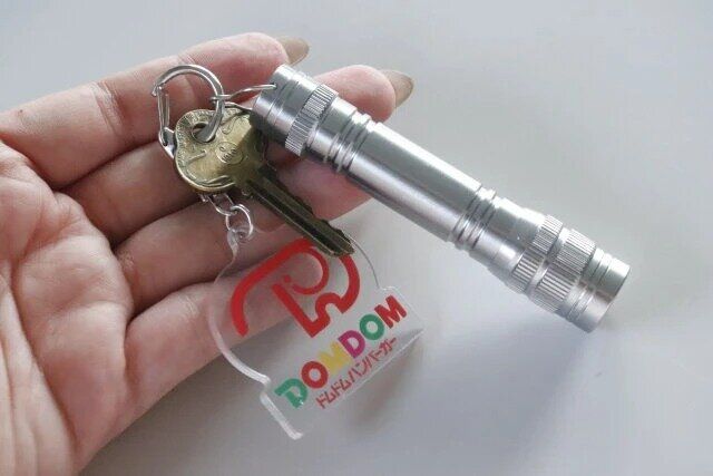 ダイソー LEDキーライト ラクラク サイズ感