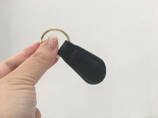 ダイソー マグネット付きキーリング