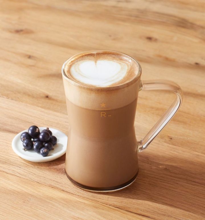 「オータム ショコラ ラテ（Hot / Iced）」1050円（店内利用）、1031円（持ち帰り）