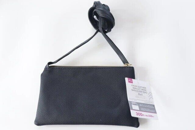 ダイソー フェイクレザーお財布ミニショルダー（ブラック） 商品タグ