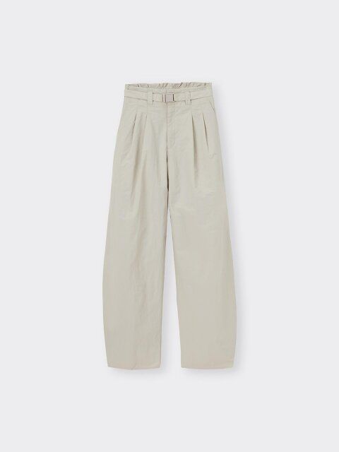 GUのテックタックコクーンパンツ