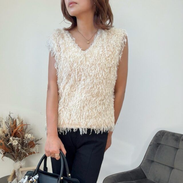 しまむらジャギーベストホワイト