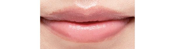 リップケア クリーム使用