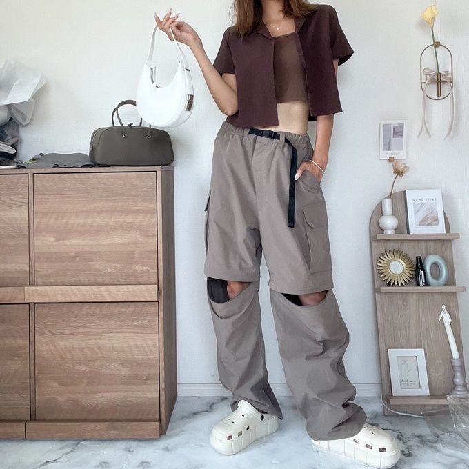 アンサンブル×GUのグレーの「コンバーチブルワイドカーゴパンツ」