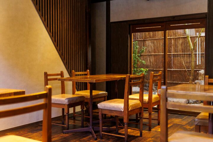 サロンスタイルの京町家カフェ「MAISON TANUKI」で、アフタヌーンティーや夜パフェを♪ 