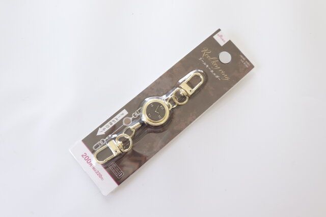 ダイソー キーホルダー リール