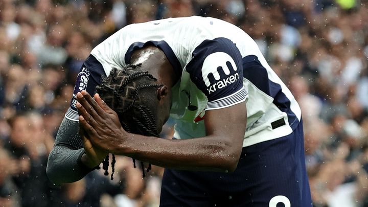 トッテナムMFイヴ・ビスマが負傷…今週末のノースロンドンダービーは両チーム主力離脱で苦しい状況に