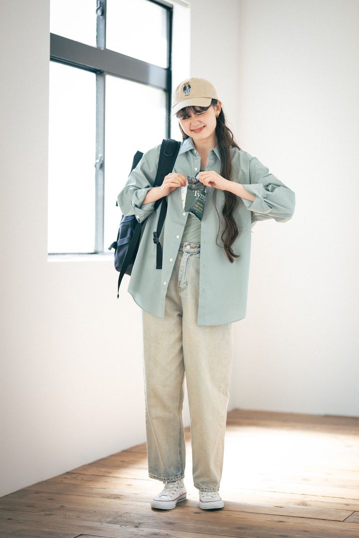 初秋こそ“ウォッシュドデニム”で軽やかに！ワントーンで着こなし【FUDGE FRIEND おしゃれさんの毎日コーディネート vol.431｜うさみ】