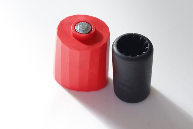 セリアの電池サイズ変換アダプター