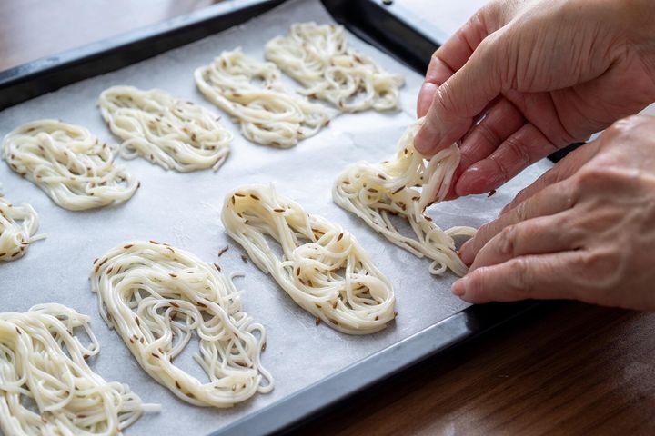 クミンバター味を成形する