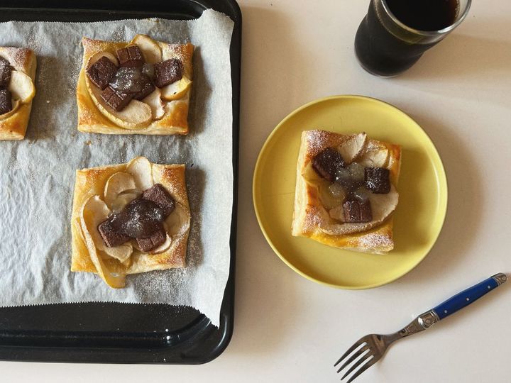 りんごづくしのチョコパイの作り方【渡辺友美子のコーヒーに合うお菓子のレシピ vol.59 〜レシピで旅するヨーロッパ〜】