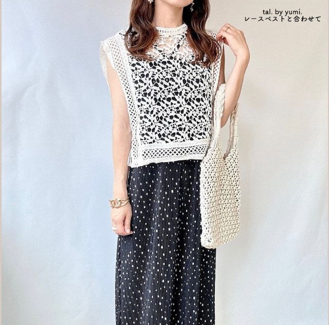 ベストを合わせたプリーツキャミワンピ