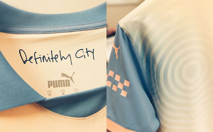 マンチェスター・シティに「PUMA×ノエル・ギャラガー」のコラボユニフォームが登場！復活したOASISの名盤30周年記念デザイン