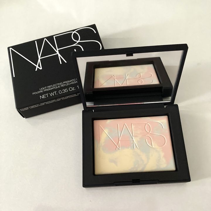 NARS ライトリフレクティング プリズマティックパウダー