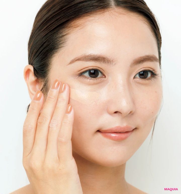 プロが答えるファンデーションQ&A。基本の塗り方、色選びのトレンド、崩れないファンデはetc._7