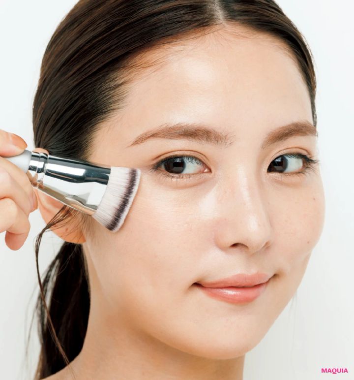 プロが答えるファンデーションQ&A。基本の塗り方、色選びのトレンド、崩れないファンデはetc._8