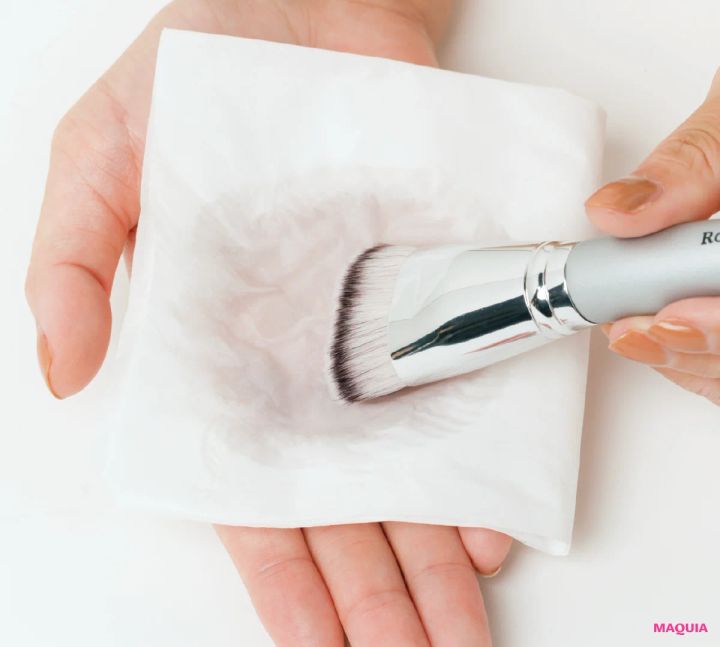 プロが答えるファンデーションQ&A。基本の塗り方、色選びのトレンド、崩れないファンデはetc._14