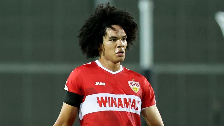 20歳チェイス・アンリ、板倉滉との日本人対決で先発確約！シュトゥットガルト監督「秘密ではないが…」