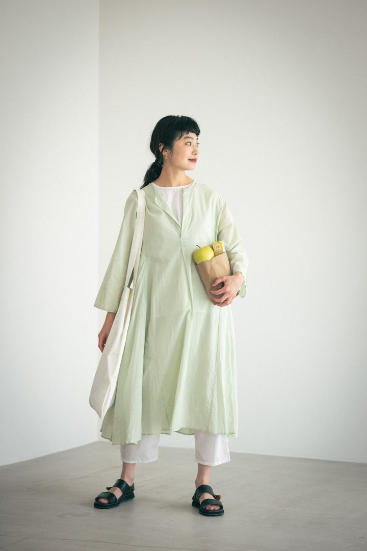 秋の始まりは“コットンワンピース”をさらりと着たい【FUDGE FRIEND おしゃれさんの毎日コーディネート vol.432｜田中真里奈】