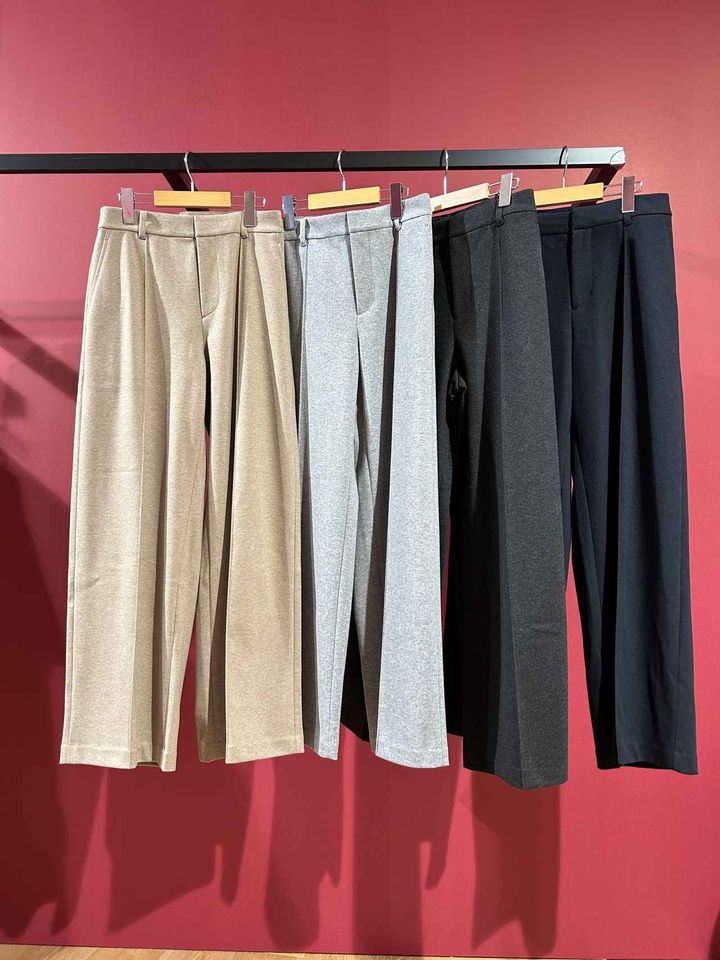 画像: 【UNIQLO】ブラッシュドジャージーワイドパンツ各¥3,990 www.uniqlo.com
