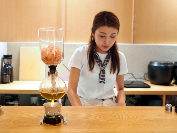 鎌倉・長谷駅からすぐ♪ 竹細工の庭が美しい築100年以上の古民家カフェバーで新感覚のだしボウルを「plough」