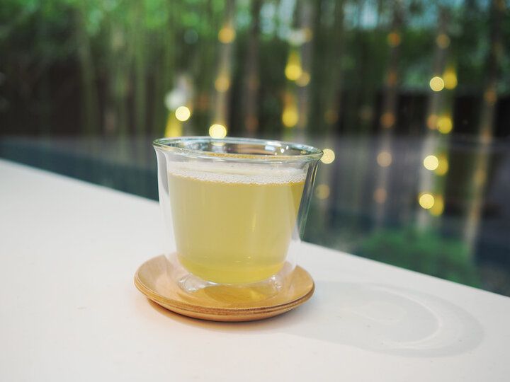 鎌倉・長谷駅からすぐ♪ 竹細工の庭が美しい築100年以上の古民家カフェバーで新感覚のだしボウルを「plough」