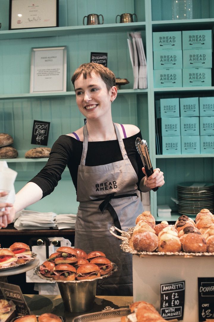 9月なのに暑い日はカラーだけ秋ぽいのがオススメ【ロンドンガールの一週間コーデ】