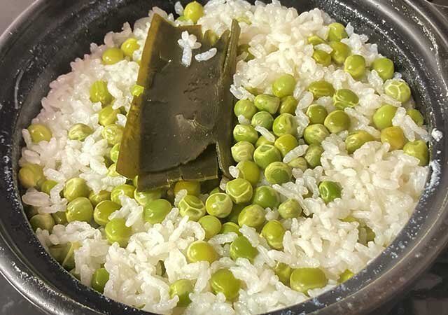 ダイソー 土鍋（19cm、ブラック） 炊き込みご飯