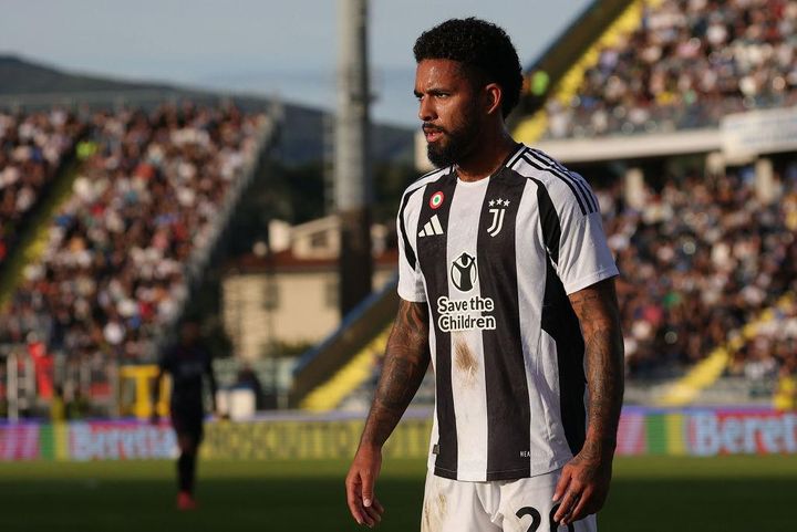 世界一の美女選手、男女の賃金格差に憤慨！「彼氏も同じサッカー選手なのに私の10万倍稼ぐ」