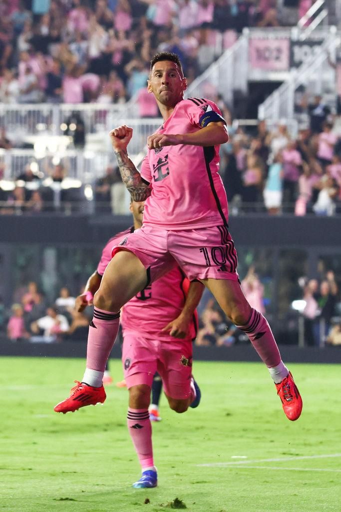 adidasと契約しているサッカー選手「現役最強」はこの5人！