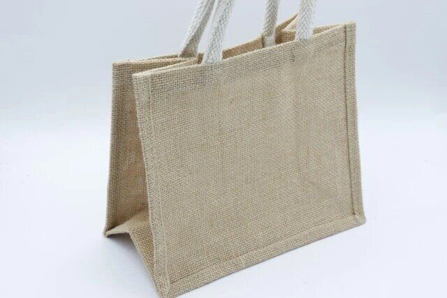 無印良品にそっくりなダイソーのジュートバッグ A6