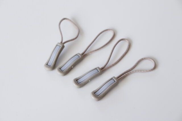 セリア リフレクターファスナータブ4P 個数