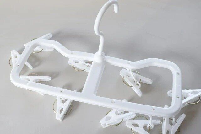 セリア 壁側にかけられる 10ピンチハンガーホワイト