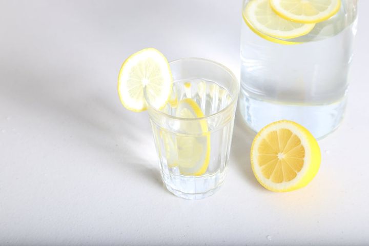 飲食店が「レモン水」を提供する理由は？