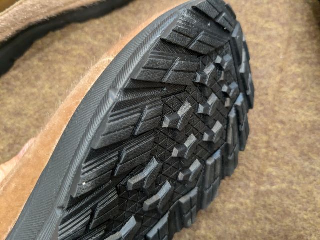 ブラッシュミュールスニーカーの裏側